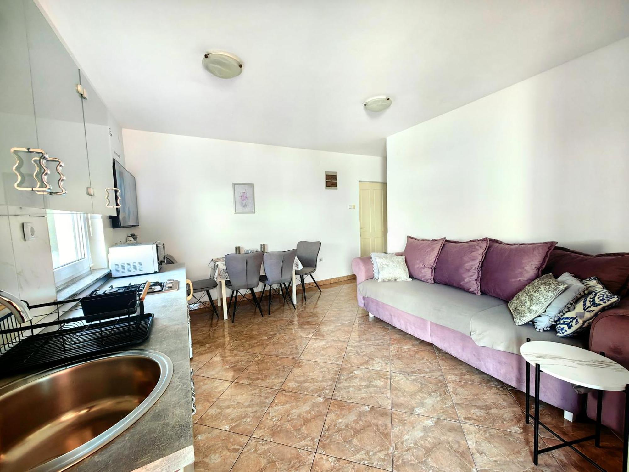 Apartments Lea With Pool Malinska Exteriér fotografie